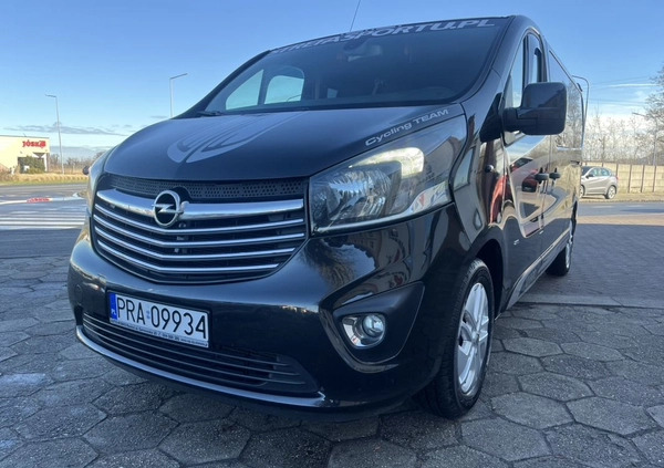 Opel Vivaro cena 82500 przebieg: 172000, rok produkcji 2017 z Łuków małe 326